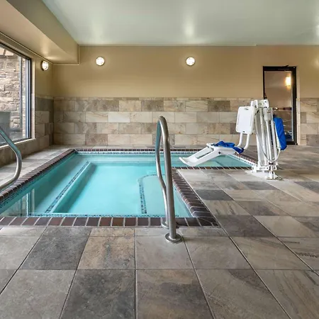Hampton Inn Mitchell-2