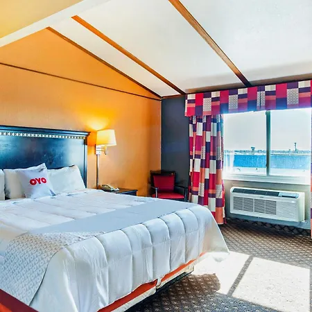 Travelodge By Wyndham Dodge City Ks-3