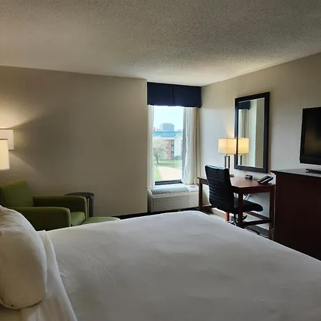 Heritage Inn & Suites St Louis Fenton, Trademark By Wyndham-3