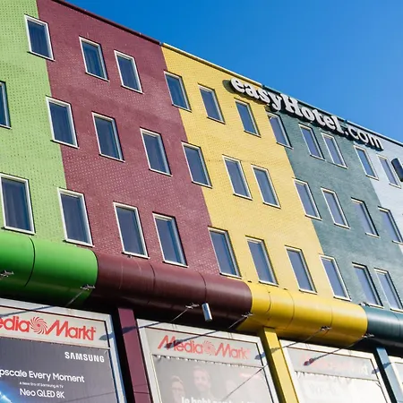 Easyhotel Amsterdam Arena Boulevard-3