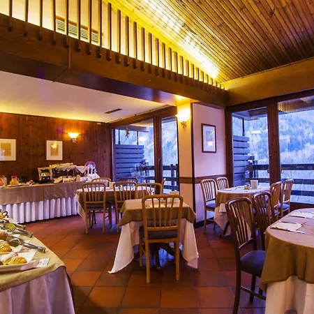 Hotel Les Jumeaux Courmayeur-3