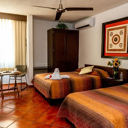 Hotel Los Girasoles-3