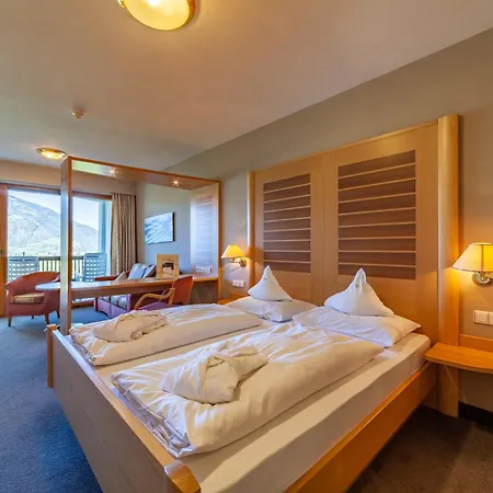 Hotel Tyrol-3