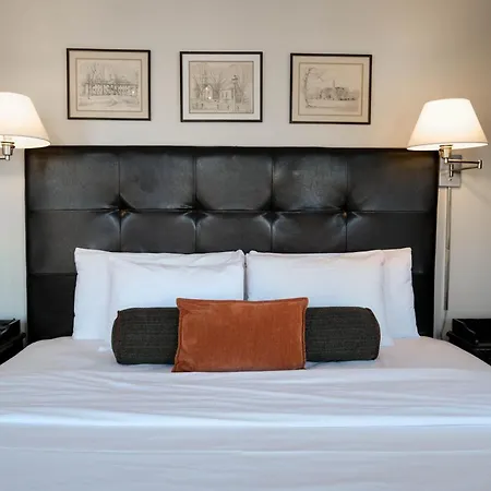 Dickson Street Inn-2