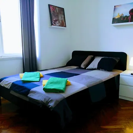 Pula Center Green Park Apartments&Rooms-2