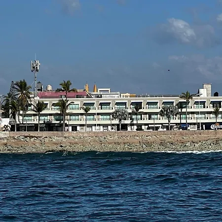 Hotel La Siesta Malecon-3