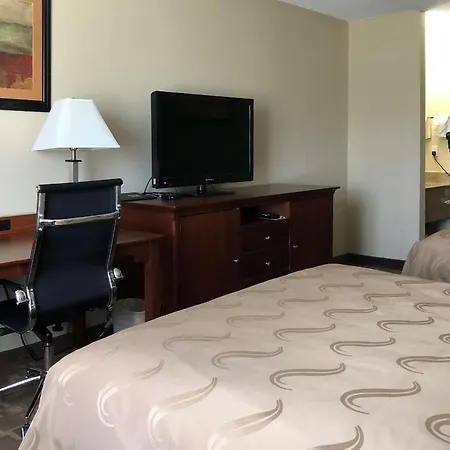 Quality Inn I-70 At Wanamaker-3