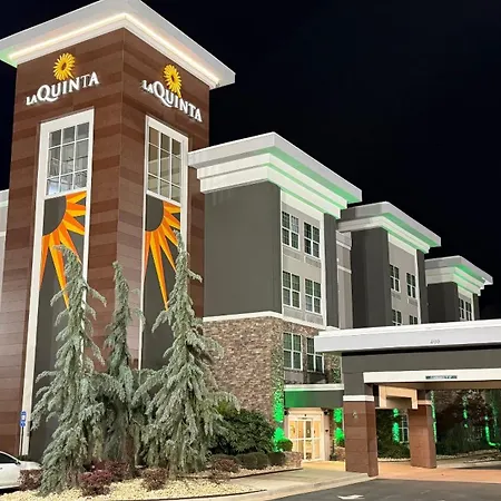 La Quinta By Wyndham Forsyth-3