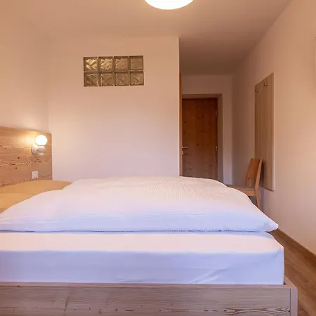 San Pietro Dolomiti Small Budget Hotel-3