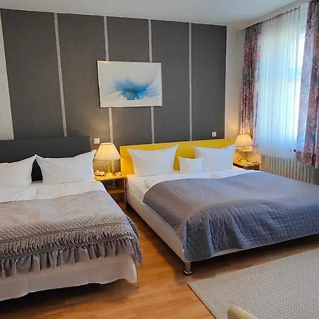 Hotel Happy-3