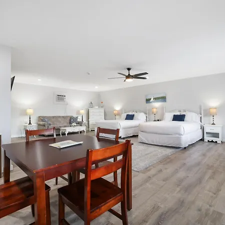 East Shore Lodging-3