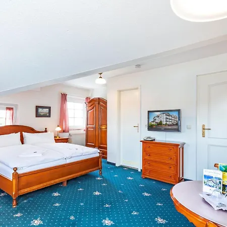 Hotel Stranddistel Rügen-3