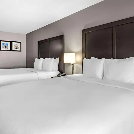 Comfort Inn & Suites Emporia-3