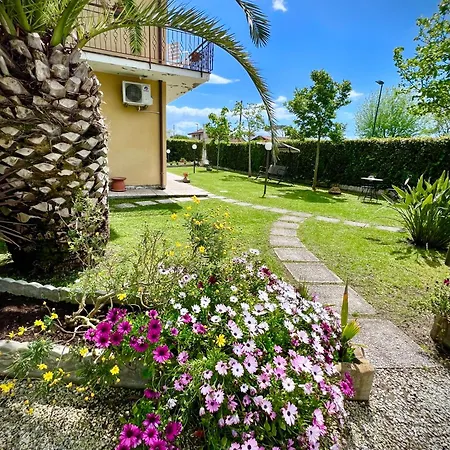 Bed&Breakfast Villa Lorena-3