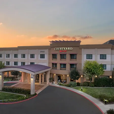Courtyard By Marriott Santa Clarita Valencia-3