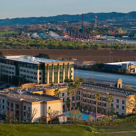 Courtyard By Marriott Santa Clarita Valencia-2