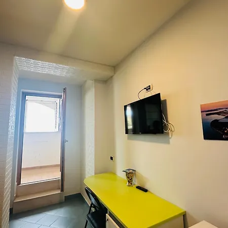 Lido Di Procida Guest House-2