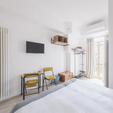 Central Savona B&B-3