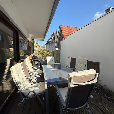 5ZKB großzügiges Ferienhaus Antonia nähe Westkreuz mit 4 Schlafzimmer, Balkon, Terrasse und Parkplatz-2