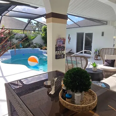 2 Private Cabanas With A Private Pool And Outdoor Kitchen-2