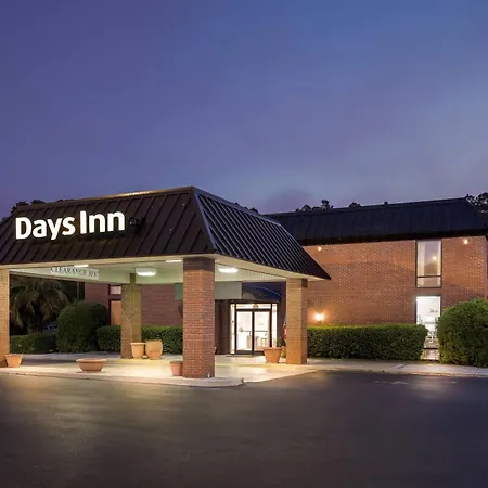 Days Inn By Wyndham Statesboro-2