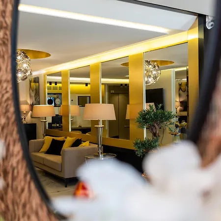 Hotel Le Fouquet's-3