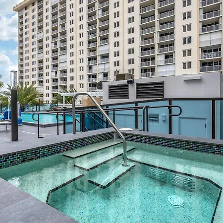 Cambria Hotel Fort Lauderdale Beach-2