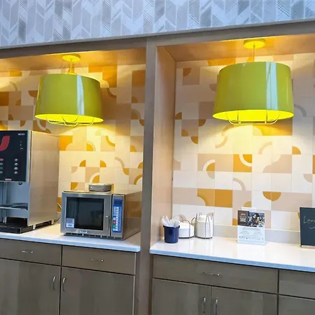 Days Inn & Suites By Wyndham Wausau-2