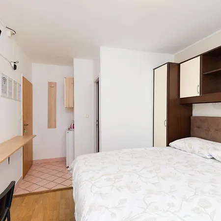 Apartment & Rooms Ivica-3
