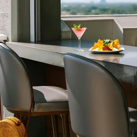 The Circ Hotel Hollywood, Sonder By Marriott Bonvoy-2