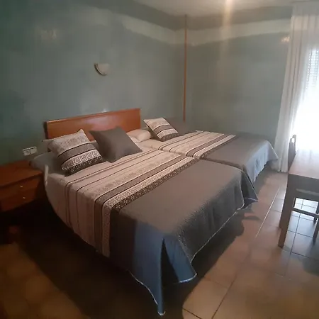 Hotel Los Leones, el más cercano a Warner-2