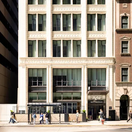 Arlo Chicago-2