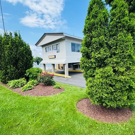 Red Carpet Inn - Stamford-3