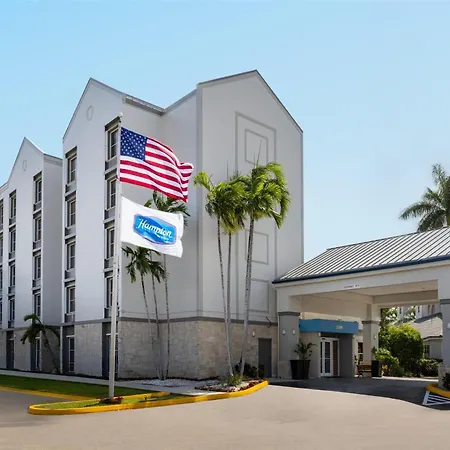 Hampton Inn & Suites Fort Lauderdale Airport-2