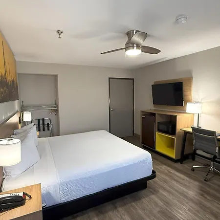 Days Inn By Wyndham Yuma-3