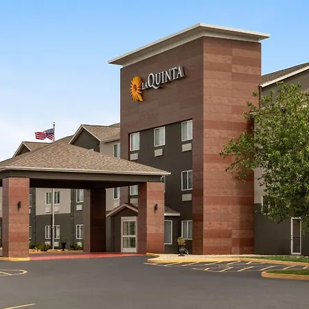 La Quinta Inn & Suites By Wyndham Peru Starved Rock St Park-3