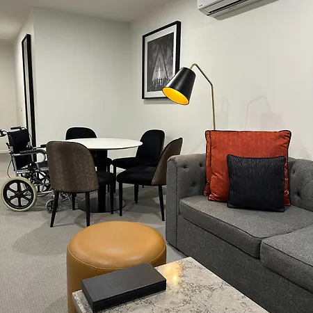 Deco Hotel Canberra-3