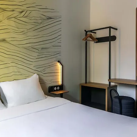 B&B Hôtel Thionville Centre Gare Porte du Luxembourg A31- Accueil de Nuit-3