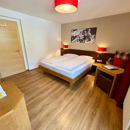 Garni Apparthotel St Valentin-3