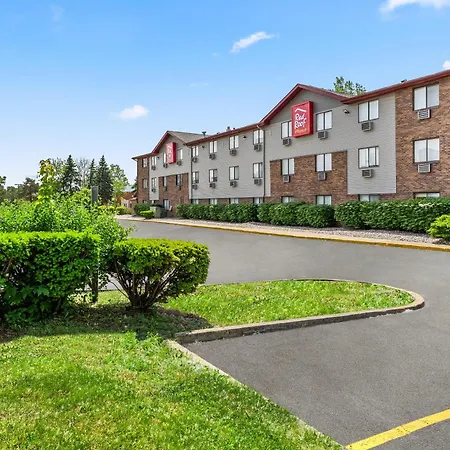 Red Roof Inn Plus Belleville-2
