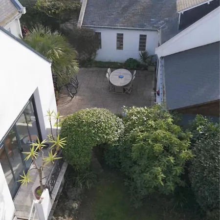 Le Petit Ecrin, étonnante cabane à 80 m de la mer-3