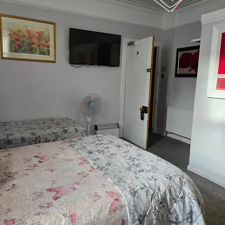 Ivanhoe Guest House-2