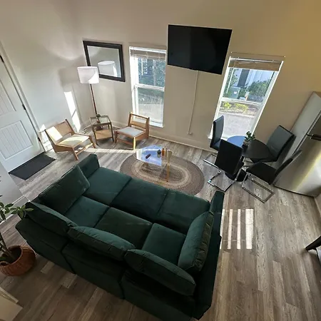 30-A Inn & Suites-2