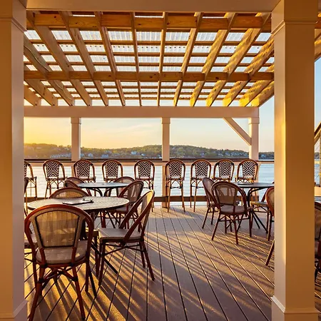 Bearskin Neck Motor Lodge-2