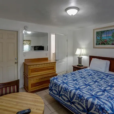 Green Seas Motel-3