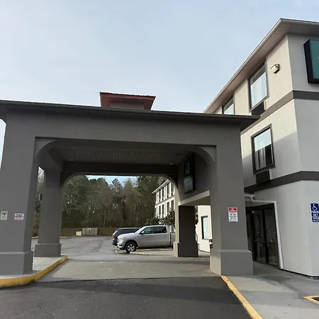 Quality Inn & Suites Biloxi - Ocean Springs-2