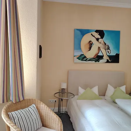 Hotel Drei Kronen-3