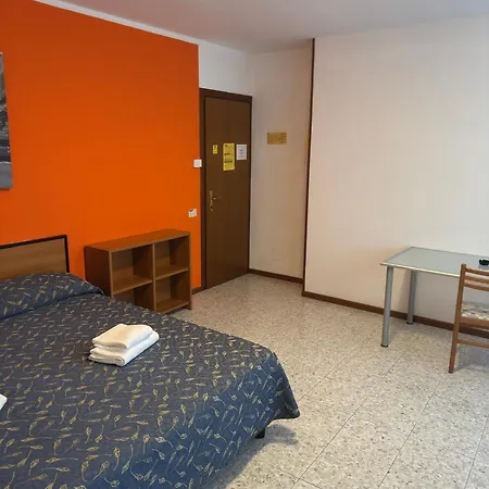 Hotel Benacus-3
