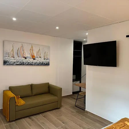 ROVIOR Rooms&Café-3