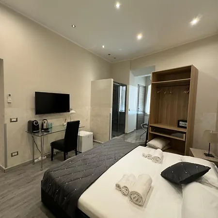 Rhs Rienzo Suites Guesthouse-2